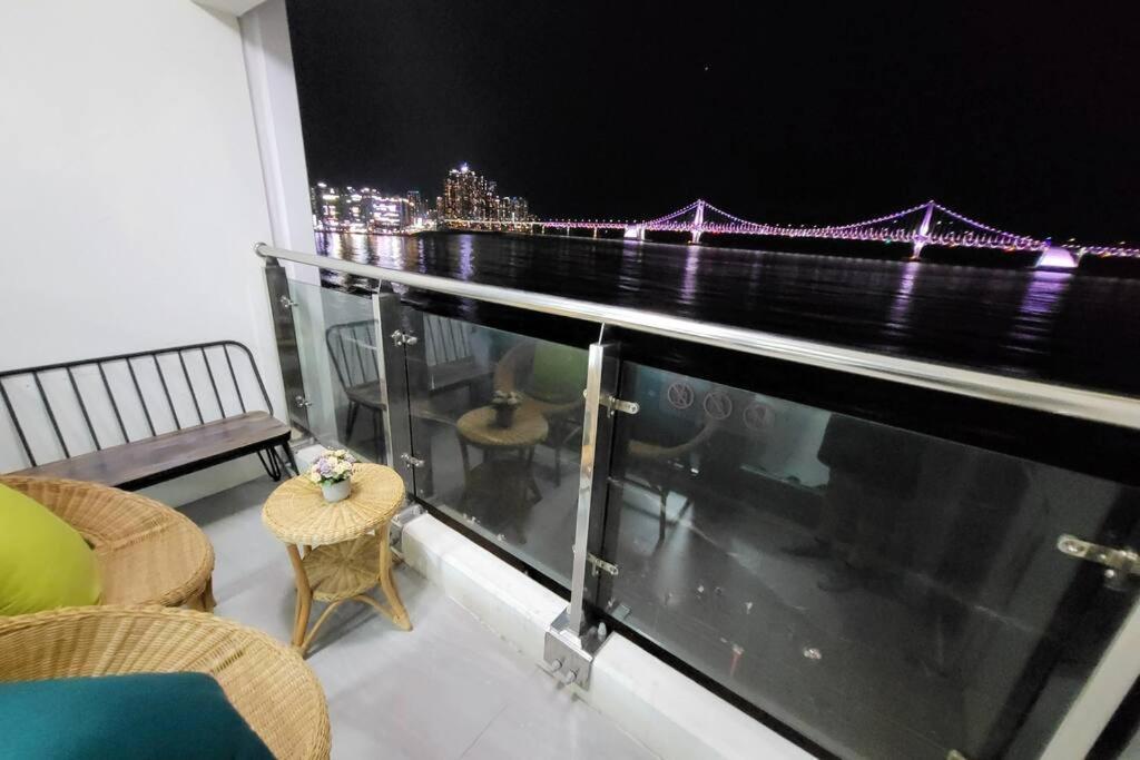 Gwangan-Ri Grand Terrace Ocean View Διαμέρισμα Μπουσάν Εξωτερικό φωτογραφία